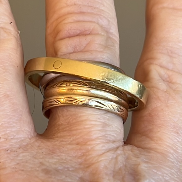 14 karat gold band - Picture 8 of 8